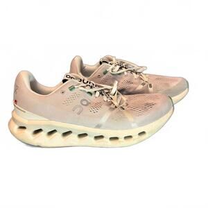 On Running Women's Cloud Surfer